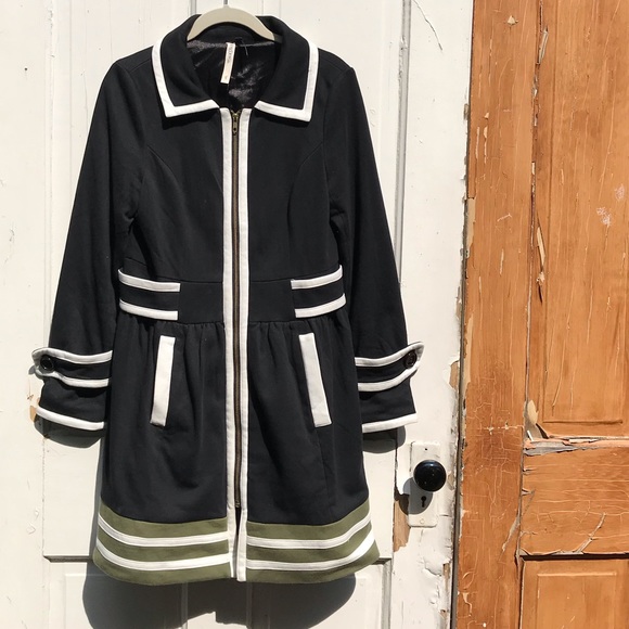 Love Dove jacket Size Small - Picture 1 of 7